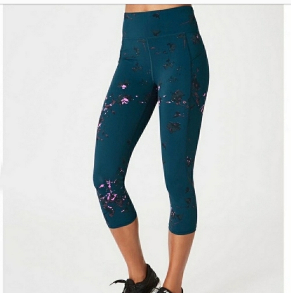Sweaty Betty Small The Zero Gravity Teal & Purple Flower